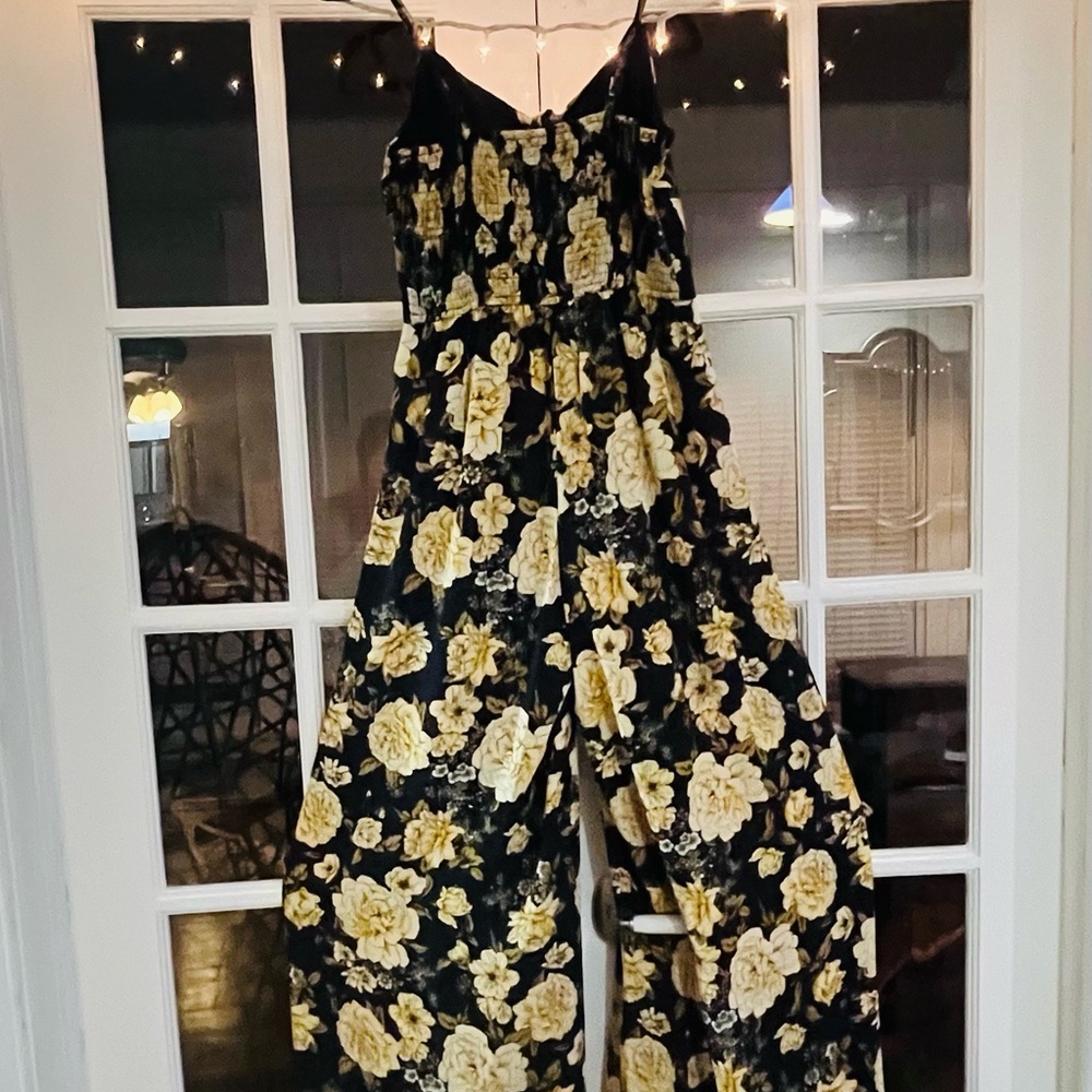 Xhilaration Black and Cream Floral Wide Leg Jumpsuit - Picture 6 of 8